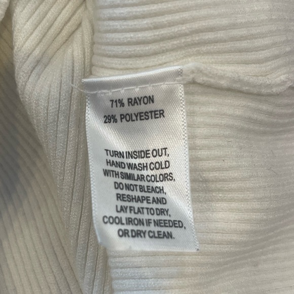 White House Black Market White Turtleneck Sweater - Picture 13 of 15